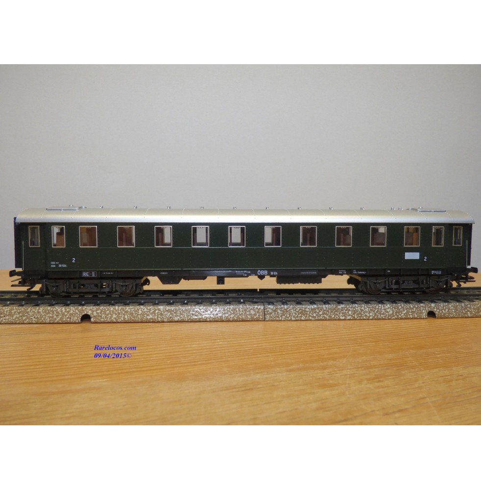 Märklin 4241.10, voiture  grandes lignes 2 Kl.  type B4üh ÖBB  BO