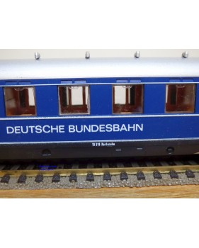 LILIPUT  833 03,  voiture 3 Cl. dite à jupes ( Schürzenwagen  )  Rheingold / Rheinpfeil  DB  BO