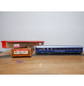 LILIPUT  833 03,  voiture 3 Cl. dite à jupes ( Schürzenwagen  )  Rheingold / Rheinpfeil  DB  BO