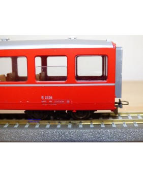 Voiture métallique à portes centrales AB 1157 Rhb BO