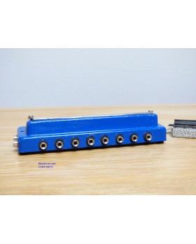 Märklin 474 / 8, contacteur 8 prises monopolaire