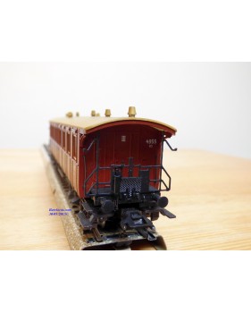 Märklin 4211, voiture  grandes lignes ancienne 3 Kl. type BC4I Wü 00 K.W.St.E.   neuf  BO