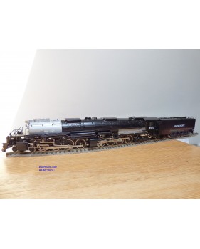 KEY Imports Famous trrains 4020 , loco Mallet  4 8 8 4 ( 2442 ) Big Boy  N° 4022  Union Pacific  ( UP )   BO