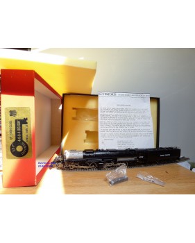 KEY Imports Famous trrains 4020 , loco Mallet  4 8 8 4 ( 2442 ) Big Boy  N° 4022  Union Pacific  ( UP )   BO