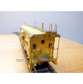 OVERLAND ( OMI ) 1257,  modernized caboose   Erie Lackawanna   E-L  neuf   BO