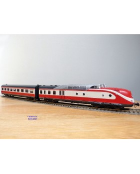 ROCO  pour Märklin 43902, Rame Intercity  (ex TEE)  série ( Br ) VT 11.5 "  Max Lierbermann "  DR  BO