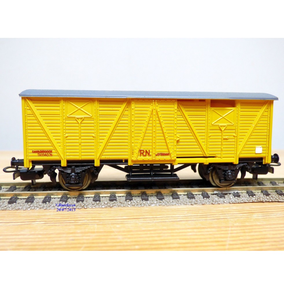 ELECTROTREN  1301,  wagon couvert    RENFE   BO