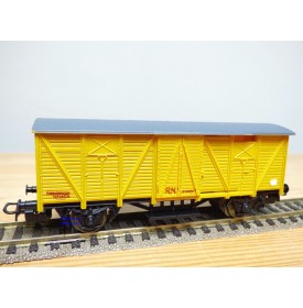ELECTROTREN  1301,  wagon couvert    RENFE   BO