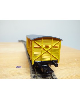 ELECTROTREN  1301,  wagon couvert    RENFE   BO