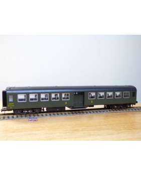ROCO 4222B,   voiture banlieue type Btmyp dite Bruhat  2 Cl. SNCF BO