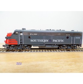 Overland Models ( OMI ) 5826,  loco diesel  Bo Bo EMD ( GM )  FP  7A   neuf   BO 