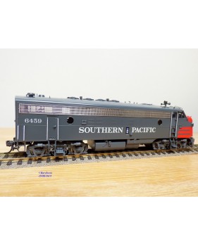 Overland Models ( OMI ) 5826,  loco diesel  Bo Bo EMD ( GM )  FP  7A   neuf   BO 