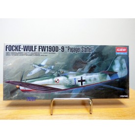 ACADEMY 1611,  FOCKE-WULF  FW190D-9  " Papagei Staffel " BO 1/72