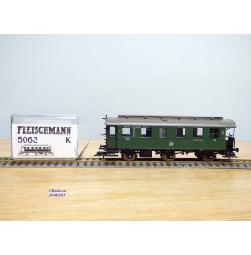FLEISCHMANN 5063 K, voiture ancienne à plate formes d'extrémité  à 3 essieux  2  Kl.   DB   neuf  BO