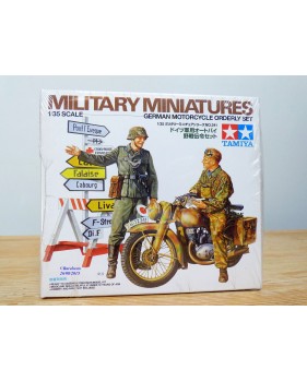 TAMIYA 35241,  estafette motocycliste et policier  allemands DKW  NZ  350    1/ 35