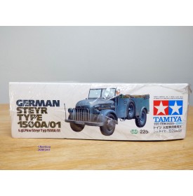 TAMIYA 35225,  véhicule de commandement STEYR type 1500A/01  neuf  BO  1/ 35  