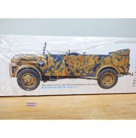 TAMIYA 35225,  véhicule de commandement STEYR type 1500A/01  neuf  BO  1/ 35  