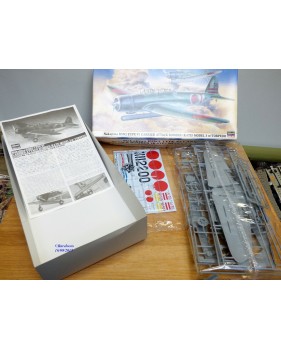 HASEGAWA 09396, bombardier torpilleur embarqué japonais NAKAJIMA B5N2 type 97  KATE Model 3 et torpille   Neuf  BO 1/48