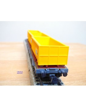 HAG 380 . 02 , wagon plat  à ranchers type Rs-x  chargé de bennes à roulettes    SBB  BO