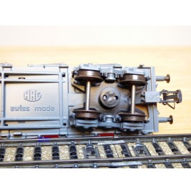HAG 380 . 02 , wagon plat  à ranchers type Rs-x  chargé de bennes à roulettes    SBB  BO