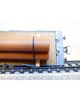 HAG 354 . 04 , wagon plat  à ranchers type Rs chargé de conduites de gaz  SBB  BO