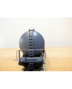 HAG 382 . 02 , wagon citerne type Uahs  ESSO    SBB   neuf   BO