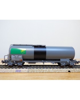 HAG 382 . 03 , wagon citerne type Uahs  BP   SBB   neuf   BO