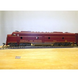 RIVAROSSI 1958, locos diesel EMD E8 A   NORFOLK and WESTERN  ( N&W )  neuf   BO