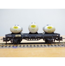 ELECTROTREN  1004,  wagon plat chargé de 3 citernes SEMAT  RENFE  BO