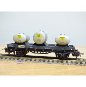 ELECTROTREN  1004,  wagon plat chargé de 3 citernes SEMAT  RENFE  BO
