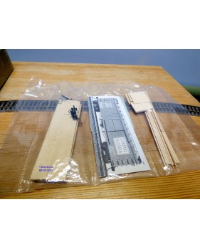 Canadian Railway Model  C.R.M. 105, wagon couvert ancien en bois ( Truss rod boxcar ) Canadian Pacific CP Neuf BO