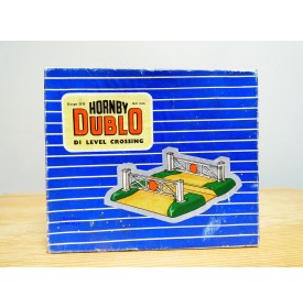 HORNBY  DUBLO  DI, passage à niveau tout métal  BO