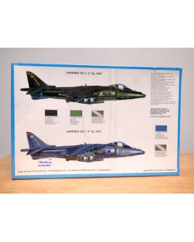 ITALERI 1214,   avion d'attaque à décollage vertical HAWKER HARRIER GR.7  RAF   Neuf    BO  1/72