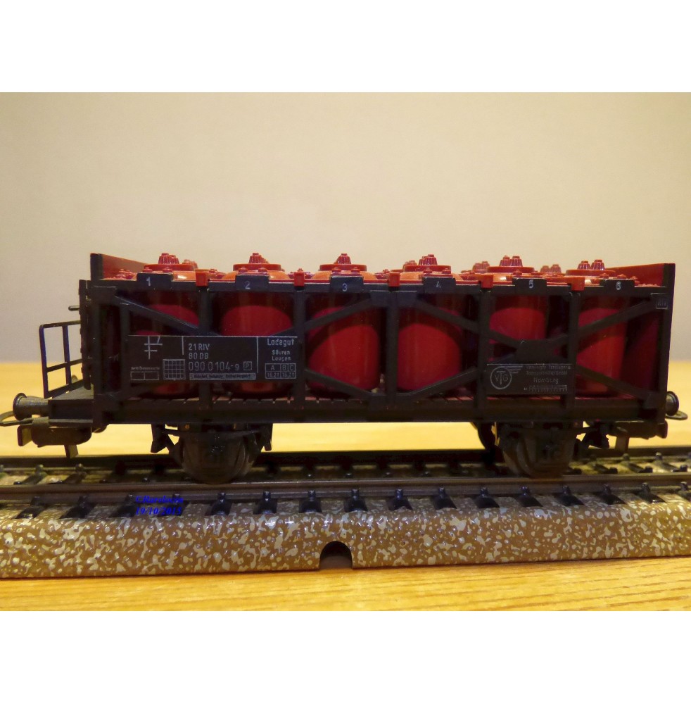Märklin   4657,  wagon porte citernes pour acide  DB 