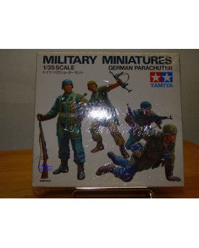 TAMIYA 35012,  parachutistes allemands    neuf    BO  1/ 35  