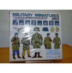 TAMIYA 35012,  parachutistes allemands    neuf    BO  1/ 35  