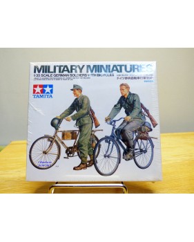 TAMIYA 35240,  cyclistes  allemands    neuf    BO  1/ 35  