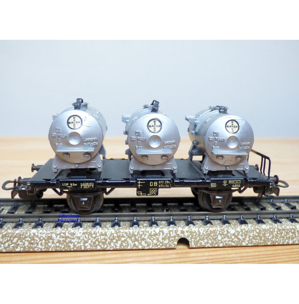 Märklin 4520 . 2,  wagon porte conteneurs BAYER   DB 