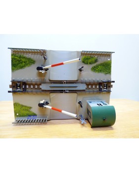 Märklin 7390, passage à niveau mécanique  neuf  BO
