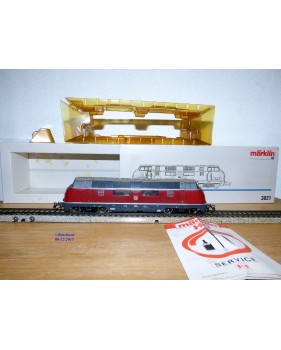 MÄRKLIN 3021 . 12, loco diesel Br 220  DB   neuf  BO