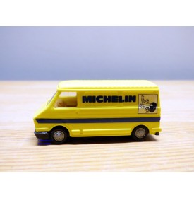 PRALINE  ????, camionette CITROEN C35  Michelin  1/87 ème  HO