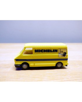 PRALINE  ????, camionette CITROEN C35  Michelin  1/87 ème  HO