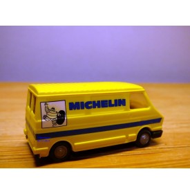 PRALINE  ????, camionette CITROEN C35  Michelin  1/87 ème  HO