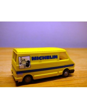 PRALINE  ????, camionette CITROEN C35  Michelin  1/87 ème  HO