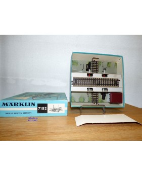 Märklin 7192, passage à niveau électrique   neuf   BO