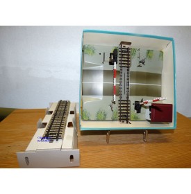 Märklin 7192, passage à niveau électrique   neuf   BO