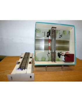 Märklin 7192, passage à niveau électrique   neuf   BO