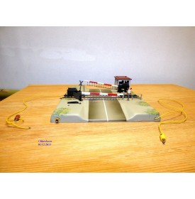 Märklin 7192, passage à niveau électrique   neuf   BO