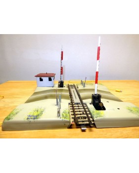 Märklin 7192, passage à niveau électrique   neuf   BO