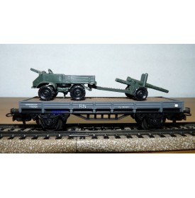 ELECTROTREN  1010 wagon plat chargé d'un Mercedes Benz Unimog et d'un canon RENFE BO